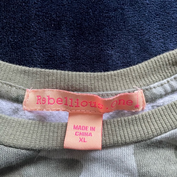 Camouflage Good Vibes sweater - Picture 5 of 7